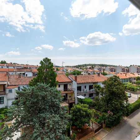 Amoroso Apartment 200M From Sea 波雷奇 外观 照片