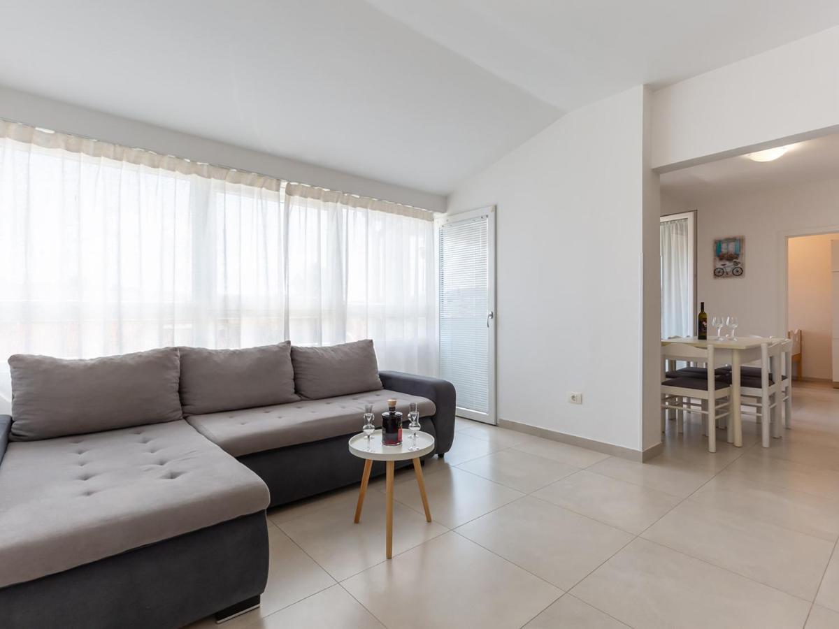 Amoroso Apartment 200M From Sea 波雷奇 外观 照片